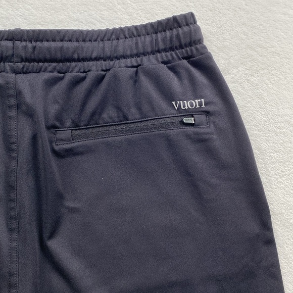 Vuori Sunday Performance 7.5” Pull On Athletic Jogger Shorts (Black) - Picture 6 of 15